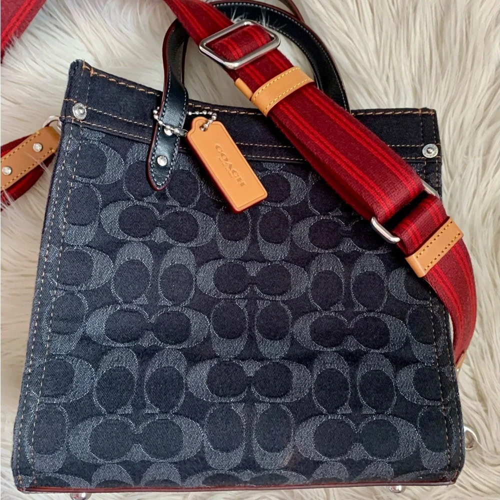 Coach Field Tote 22 Signature Denim Black FINAL MARK DOWN - Picture 13 of 15